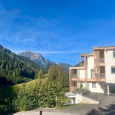 Natur Zeit - Alpine Garden Apartments Mayrhofen Eksteriør billede