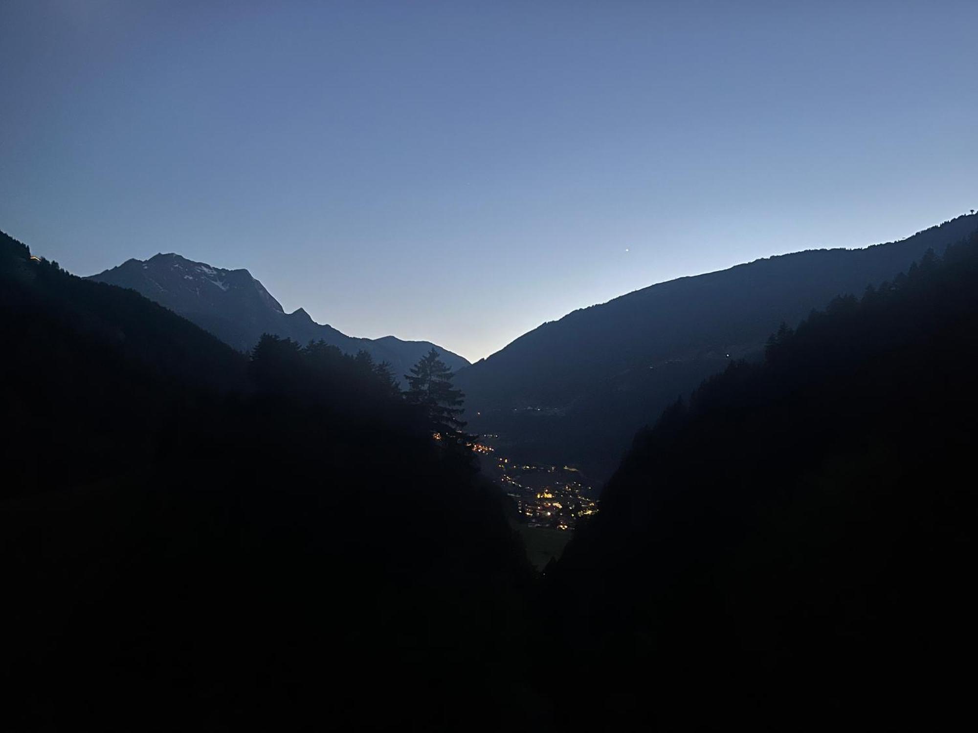 Natur Zeit - Alpine Garden Apartments Mayrhofen Eksteriør billede