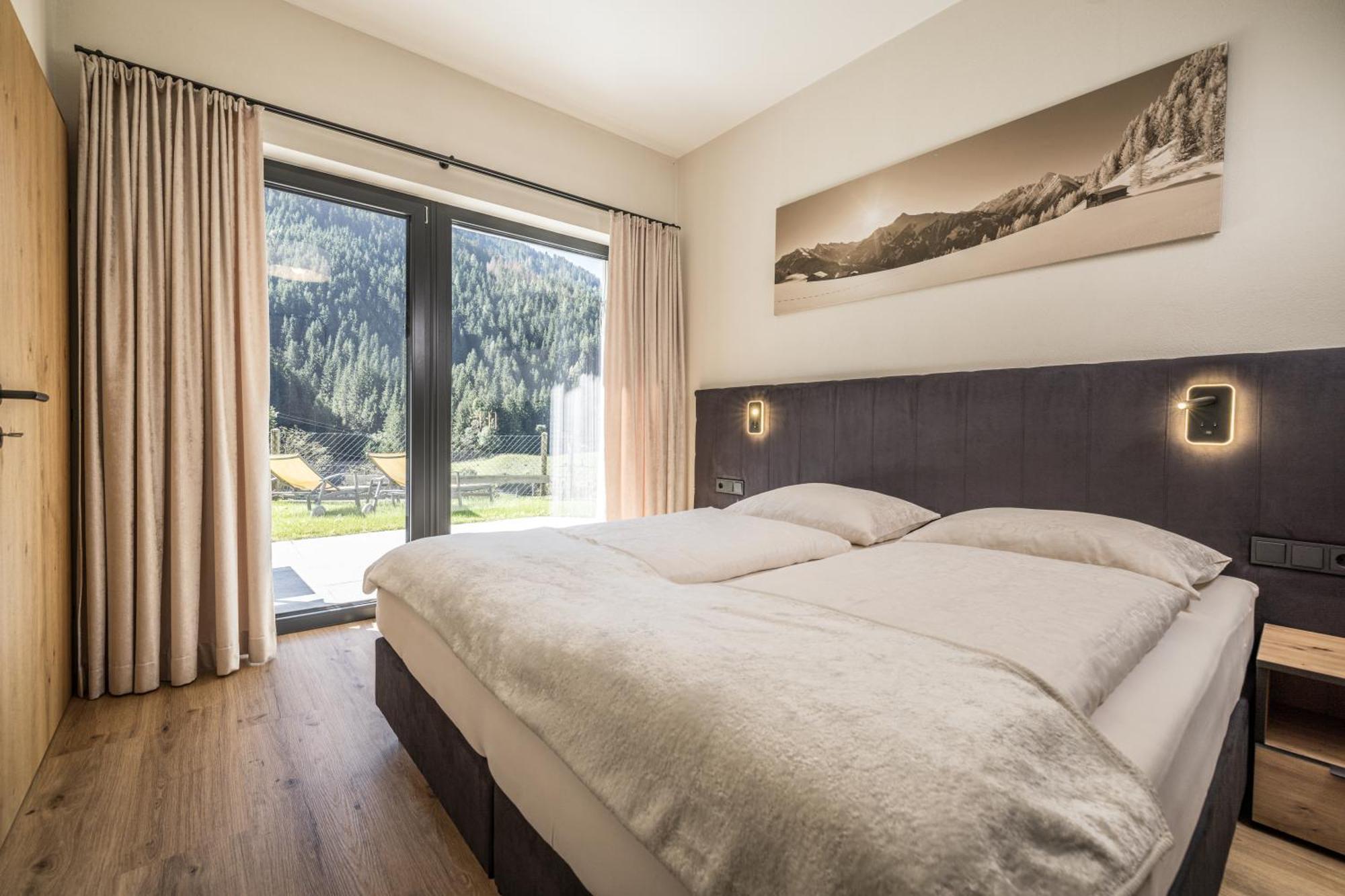 Natur Zeit - Alpine Garden Apartments Mayrhofen Eksteriør billede