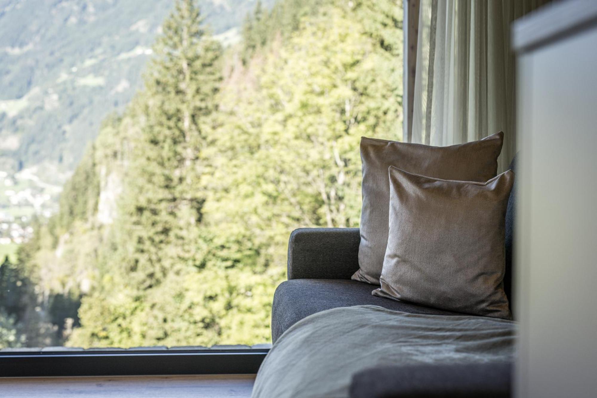 Natur Zeit - Alpine Garden Apartments Mayrhofen Eksteriør billede
