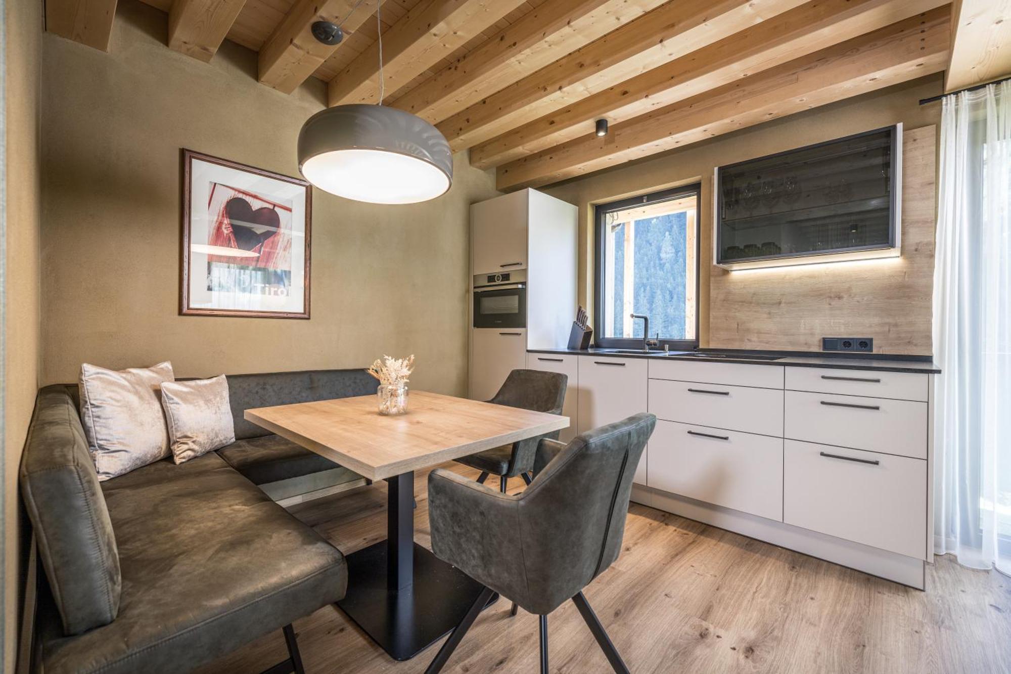 Natur Zeit - Alpine Garden Apartments Mayrhofen Eksteriør billede